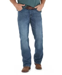 Wrangler Men's Retro Boot Cut Jean